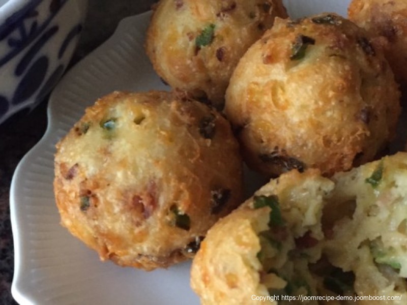 Bacon Jalapeno Popper Puffs